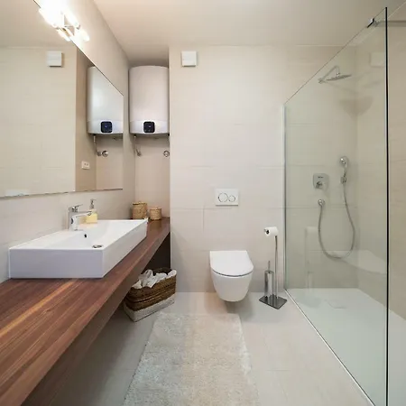 アパート Beachfront スプリト