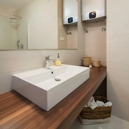 Beachfront アパート スプリト